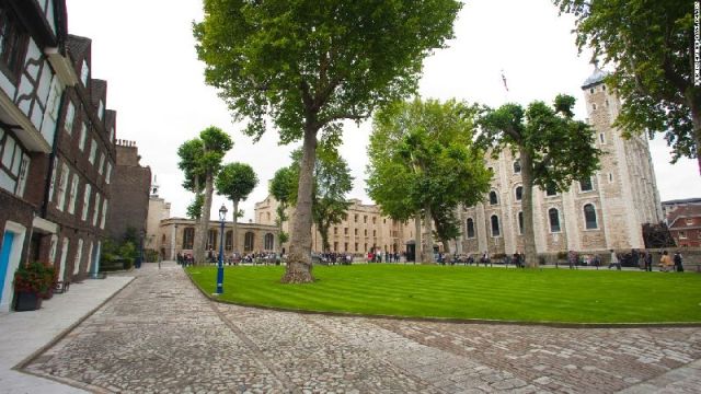 10 สุดยอดพระราชวังยอดเข้าชมสูงสุดในโลก