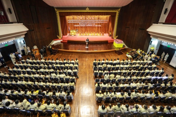 ครูดีไม่มีอบายมุข โรงเรียนดีไม่มีอบายมุข