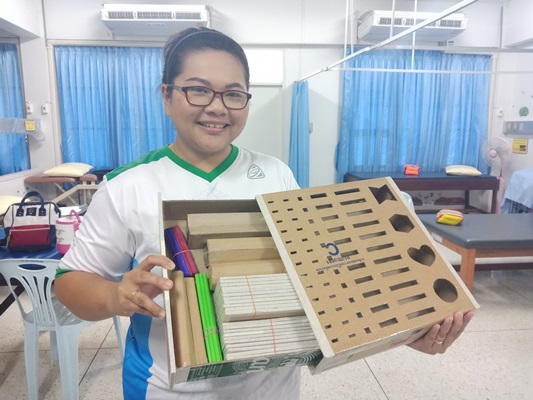 กล่องฝึกมือผู้ป่วยกล้ามเนื้อแขนและมืออ่อนแรง