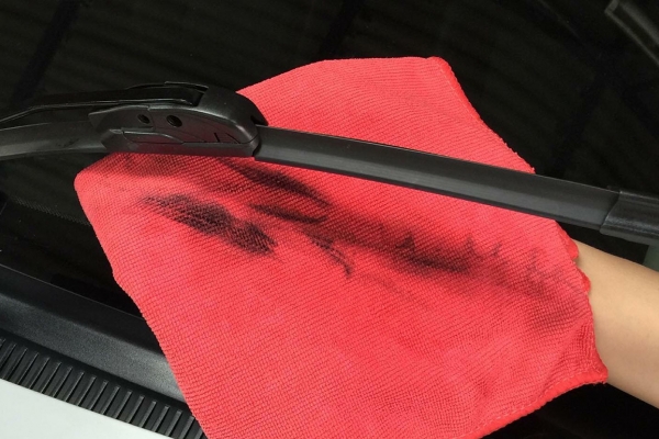 เปลี่ยนใบปัดน้ำฝน